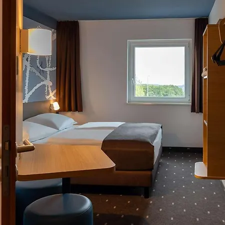 Frankfurt-hahn Airport Hotel Plein