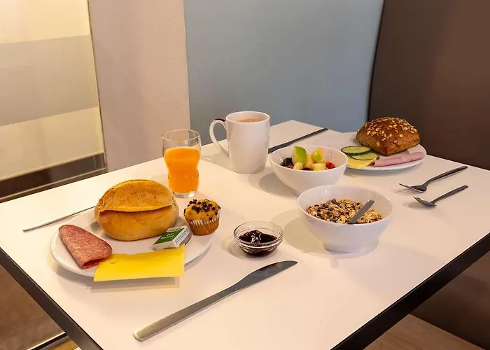 Hotel Frankfurt-hahn Airport *