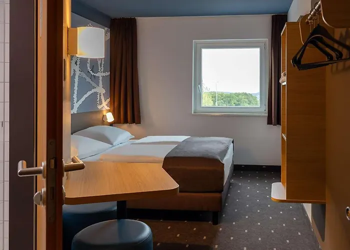 Frankfurt-hahn Airport Hotel Plein